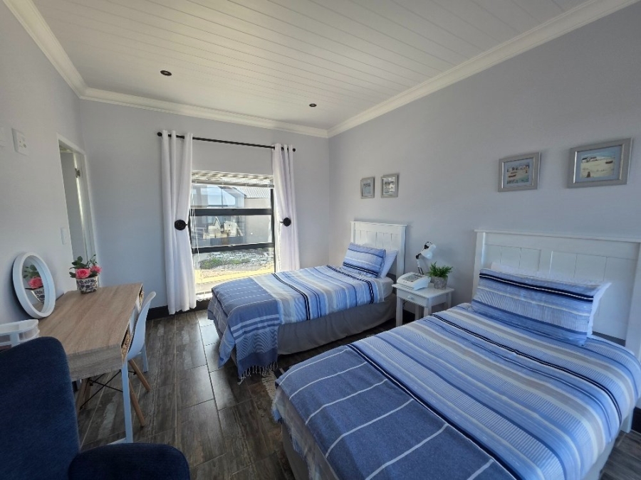 2 Bedroom Property for Sale in Outeniquasbosch Western Cape